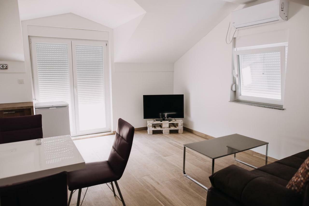 The Nikolic Suites - Villa Woegenstein Tribalj エクステリア 写真